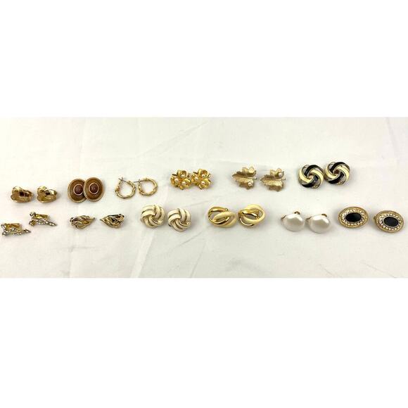 VTG Lot of 12 Assorted Gold Toned Clip-on Earrings Signed Trifari SaraCov Napier - Picture 1 of 16